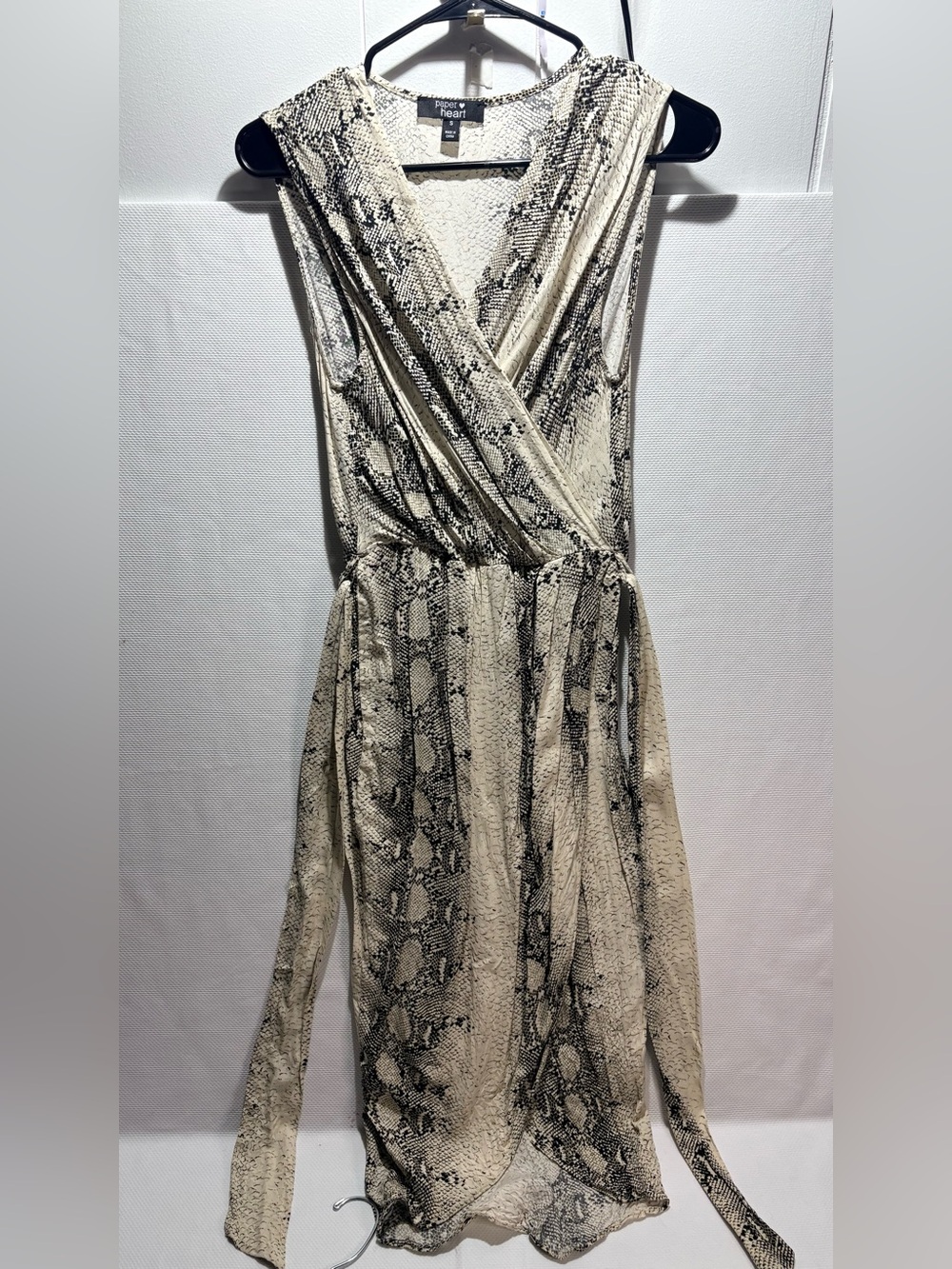 * * Paper Heart Boho Sleeveless Python Print Wrap Dress Belted Cream/Black